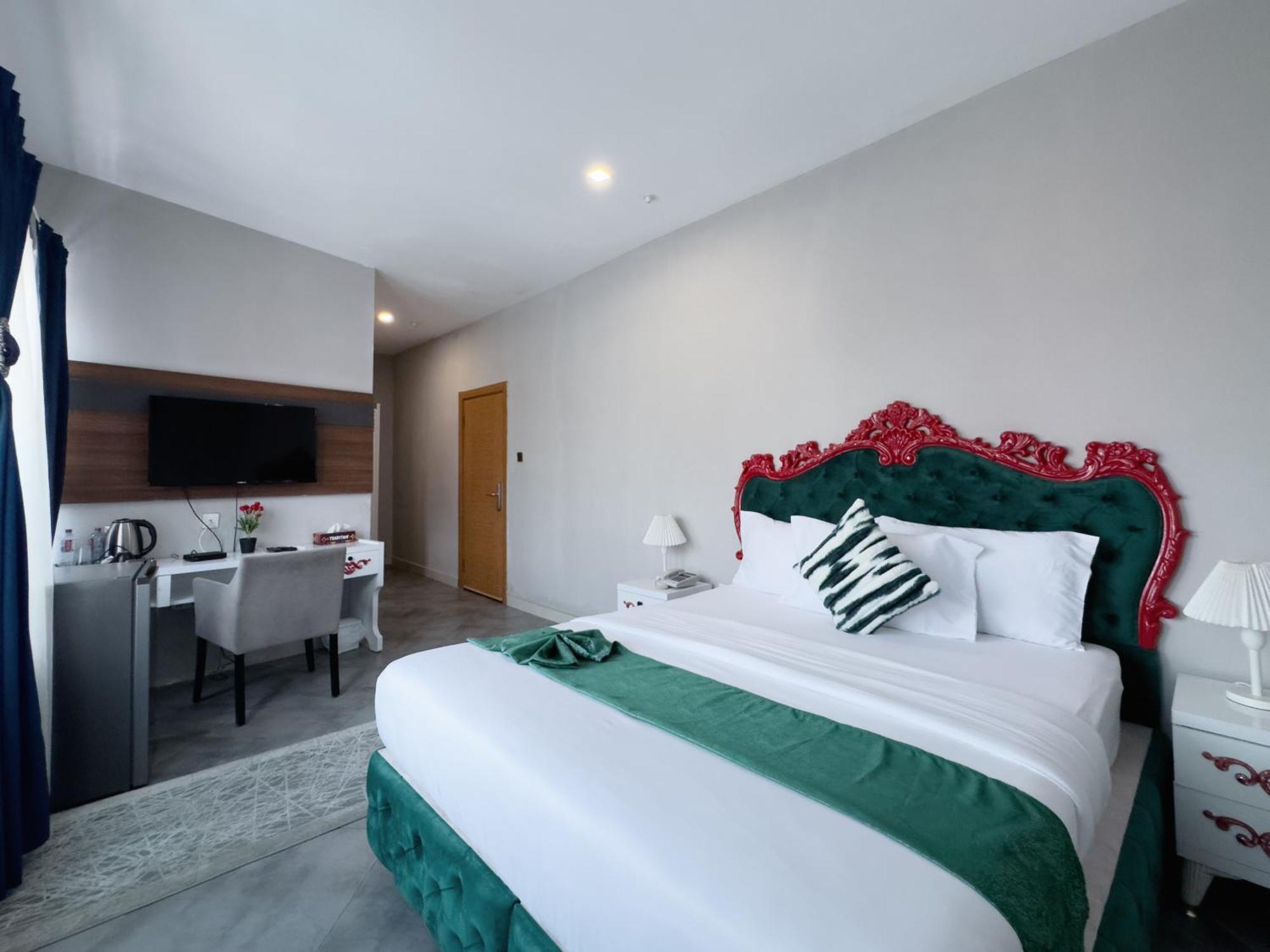 Euro Homes Hotel Accra Exterior photo